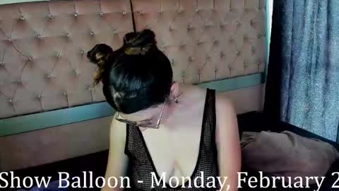 sweet_dominik online show from February 2, 2026, 8:18 pm