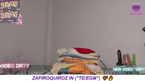 ZAFIRO QUIROZ online show from April 5, 2026, 1:30 pm
