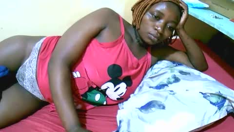 Snapshot of sweet_elena24 chatting on September 19, 2025, 9:37 pm shillah online show from September 19, 2025, 9:37 pm