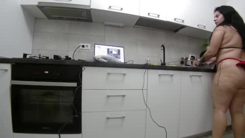           online show from December 25, 2024, 7:34 pm