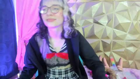  emmili  online show from December 2, 2024, 3:25 pm