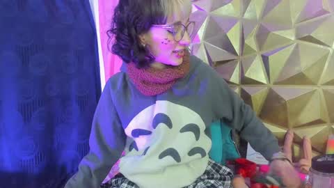  emmili  online show from December 6, 2024, 3:22 pm
