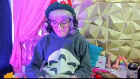  emmili  online show from December 23, 2024, 3:12 pm