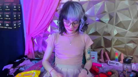  emmili  online show from March 7, 2025, 12:34 pm