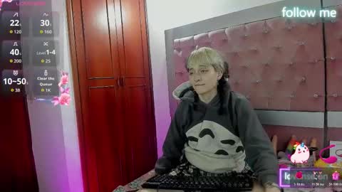  emmili  online show from January 14, 2026, 12:22 pm