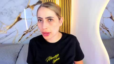 Snapshot of sweet_flame_ chatting on October 7, 2025, 8:50 pm sweet_flame_ online show from October 7, 2025, 8:50 pm