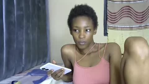 sweet_freaky online show from May 6, 2026, 9:14 am