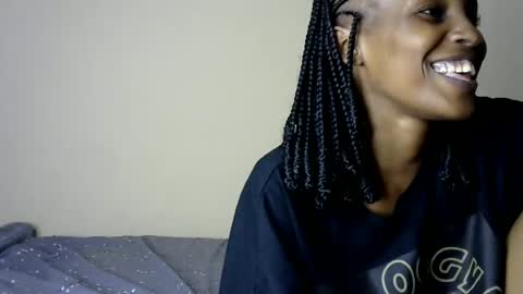 sweet_freaky online show from June 23, 2026, 3:43 pm