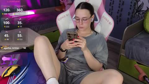 Snapshot of sweet_frosty chatting on October 24, 2025, 3:58 am Alice online show from October 24, 2025, 3:58 am