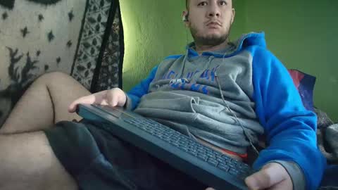sweet_guy36 online show from September 14, 2025, 2:27 pm