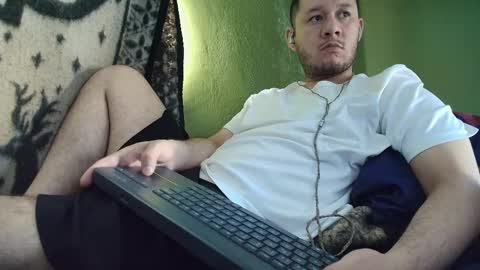 sweet_guy36 online show from September 21, 2025, 2:08 pm