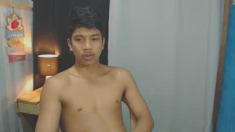 sweet_guyxx online show from January 8, 2025, 8:06 am