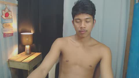 sweet_guyxx online show from January 8, 2025, 5:05 pm