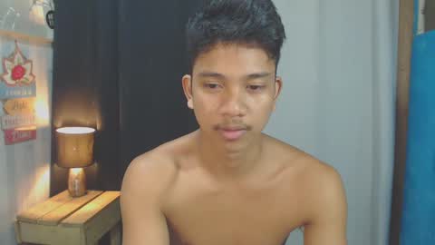 sweet_guyxx online show from January 23, 2025, 12:30 pm