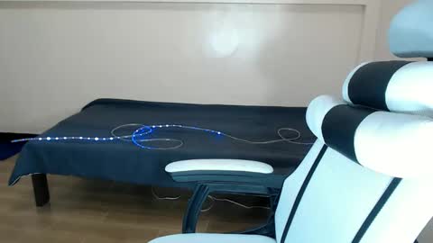 Snapshot of sweet_hard_queenxxx chatting on March 5, 2025, 11:17 am sophia daisy online show from March 5, 2025, 11:17 am