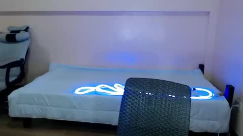 sophia daisy  online show from October 13, 2025, 11:05 pm