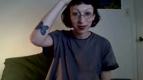 sweet_harvey online show from May 7, 2026, 11:10 pm