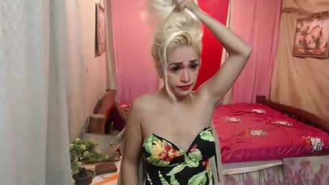 Snapshot of sweet_hunterxx chatting on October 20, 2025, 12:00 am sweet_hunterxx online show from October 20, 2025, 12:00 am