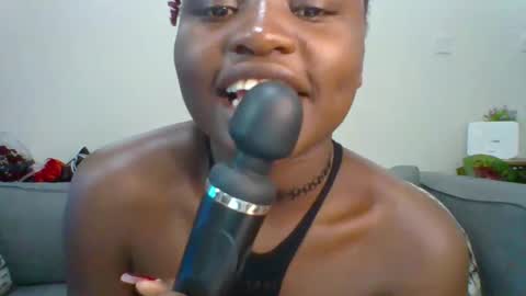 ESTHER NEEMA online show from March 6, 2025, 7:47 am