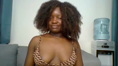 Snapshot of sweet_jenica chatting on October 9, 2025, 5:05 am ESTHER NEEMA online show from October 9, 2025, 5:05 am