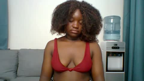Snapshot of sweet_jenica chatting on October 18, 2025, 4:15 am ESTHER NEEMA online show from October 18, 2025, 4:15 am