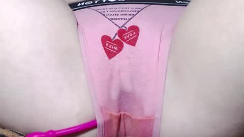 Snapshot of sweet_kitten25 chatting on February 19, 2025, 1:17 pm Kitten online show from February 19, 2025, 1:17 pm