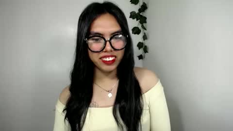 sweet_kyline69 online show from November 21, 2025, 4:33 am
