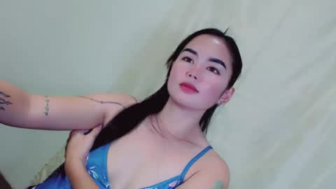 LAIKA online show from November 13, 2025, 12:53 am