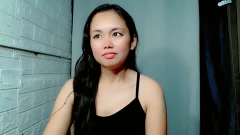 Snapshot of sweet_laika chatting on April 18, 2026, 5:11 am LAIKA online show from April 18, 2026, 5:11 am