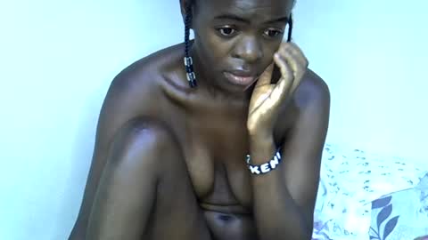 Snapshot of sweet_leen2 chatting on June 15, 2026, 9:00 am Leen online show from June 15, 2026, 9:00 am