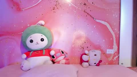 Snapshot of sweet_lemariee_ chatting on October 16, 2025, 12:17 pm Lemarie online show from October 16, 2025, 12:17 pm