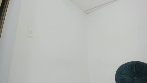 sweet_litle online show from June 13, 2026, 2:20 am