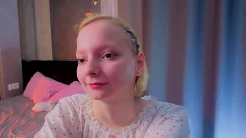 Snapshot of sweet_lynx chatting on April 27, 2026, 4:16 pm Lana online show from April 27, 2026, 4:16 pm