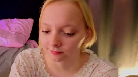 Snapshot of sweet_lynx chatting on May 4, 2026, 5:20 pm Lana online show from May 4, 2026, 5:20 pm