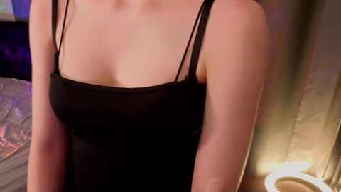 Snapshot of sweet_lynx chatting on May 5, 2026, 5:21 pm Lana online show from May 5, 2026, 5:21 pm