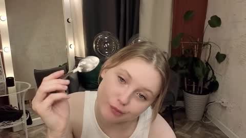 Mikki online show from March 13, 2026, 11:17 am