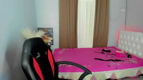 sweet_marie21 online show from April 29, 2026, 7:01 am