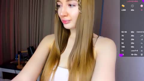 Snapshot of sweet_meaw chatting on March 20, 2026, 3:33 am Michelle online show from March 20, 2026, 3:33 am