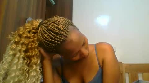 Linda online show from March 26, 2026, 2:28 am