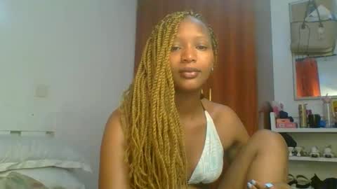 Linda online show from May 1, 2026, 2:27 am