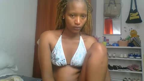 Linda online show from May 6, 2026, 2:29 am