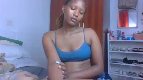 Linda online show from May 9, 2026, 1:55 am