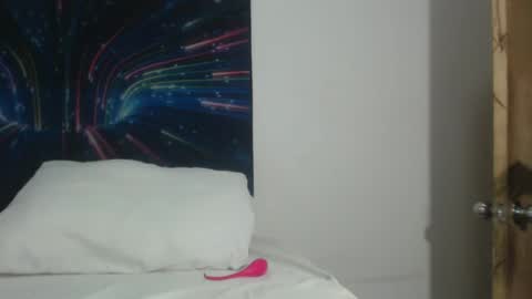 Snapshot of sweet_miamia chatting on September 22, 2025, 11:40 pm sweet_miamia online show from September 22, 2025, 11:40 pm