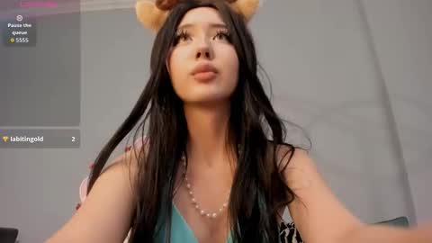 Mikasa online show from December 15, 2025, 5:28 pm