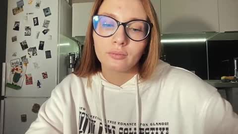 Emili online show from December 4, 2024, 8:01 am