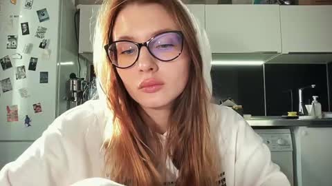 Emili online show from January 29, 2025, 7:25 am