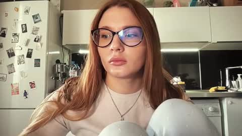 Emili online show from January 30, 2025, 3:44 am