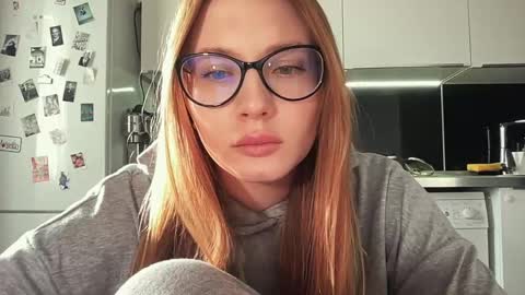 Emili online show from February 3, 2025, 7:18 am
