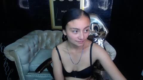 Live 300pm 900pm COLOMBIAN HOUR online show from February 21, 2025, 6:48 pm
