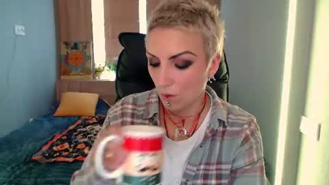 sweet_n_strong online show from June 22, 2026, 10:56 am